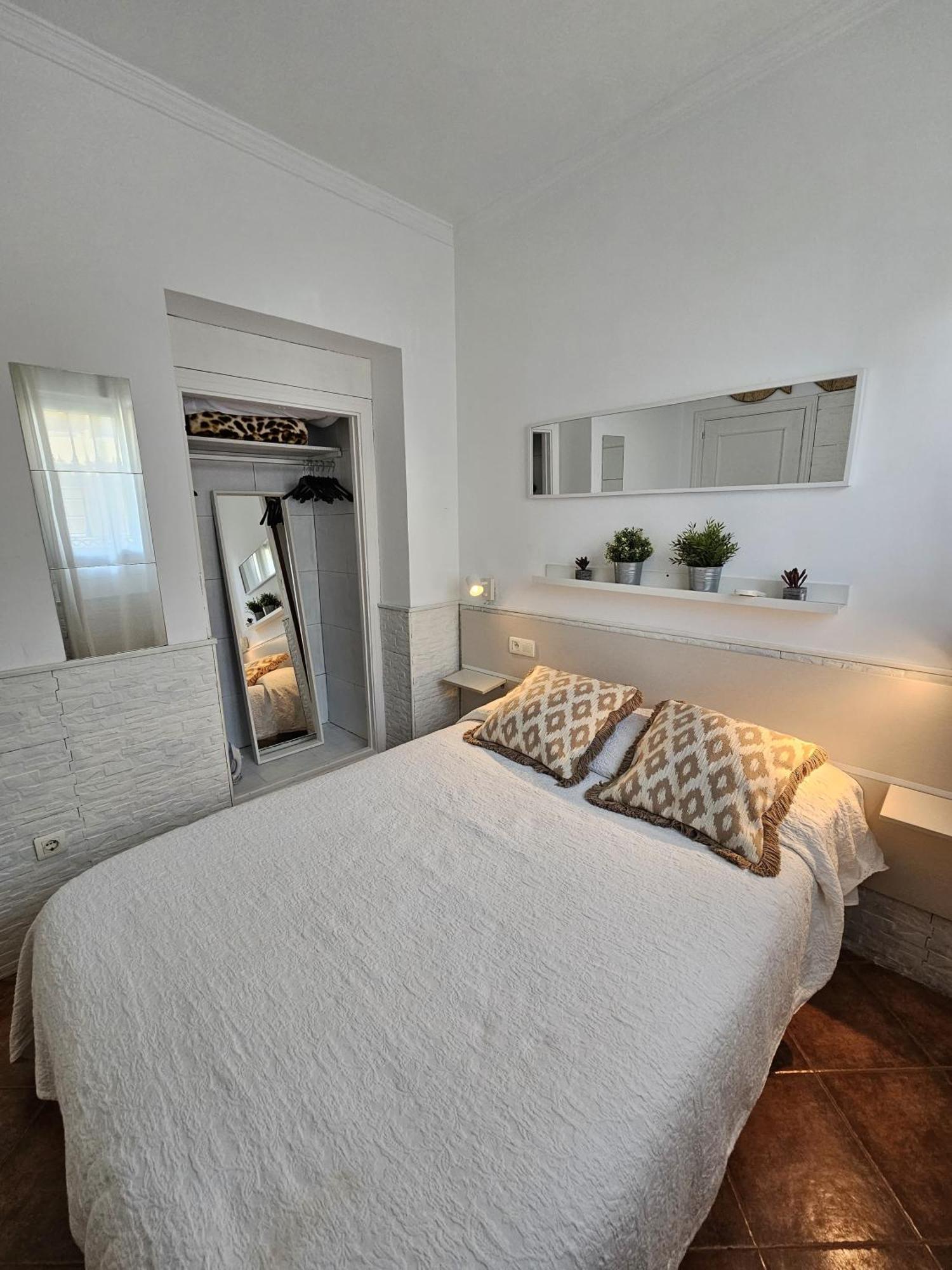 Pedregalejo Beach House Apartman Málaga Kültér fotó